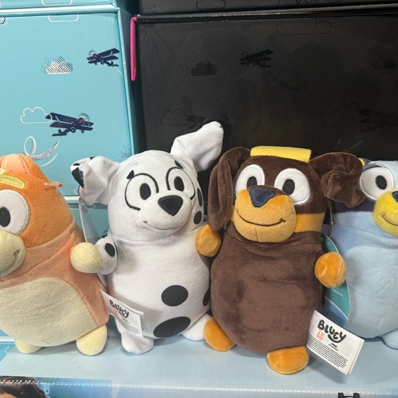 BLUEY AND FRIENDS 6” HUG MEES Plush Toy BUNDLE - Picture 2 of 2